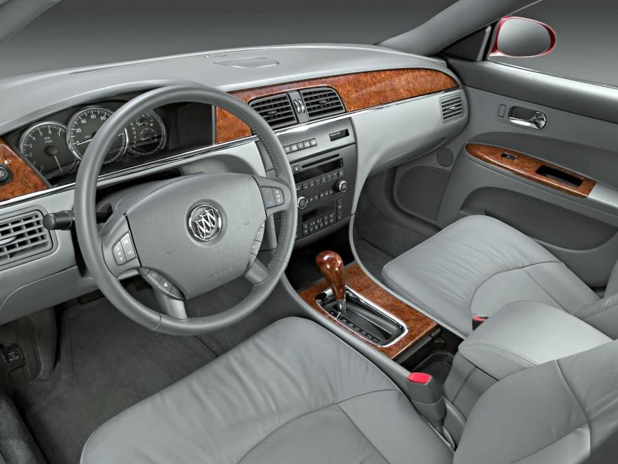  Buick LaCrosse CXS 2005 года  (фото 23 из 45)